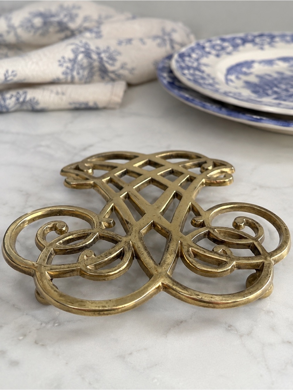 Vintage Virginia Metalcrafters William & Mary Brass Trivet